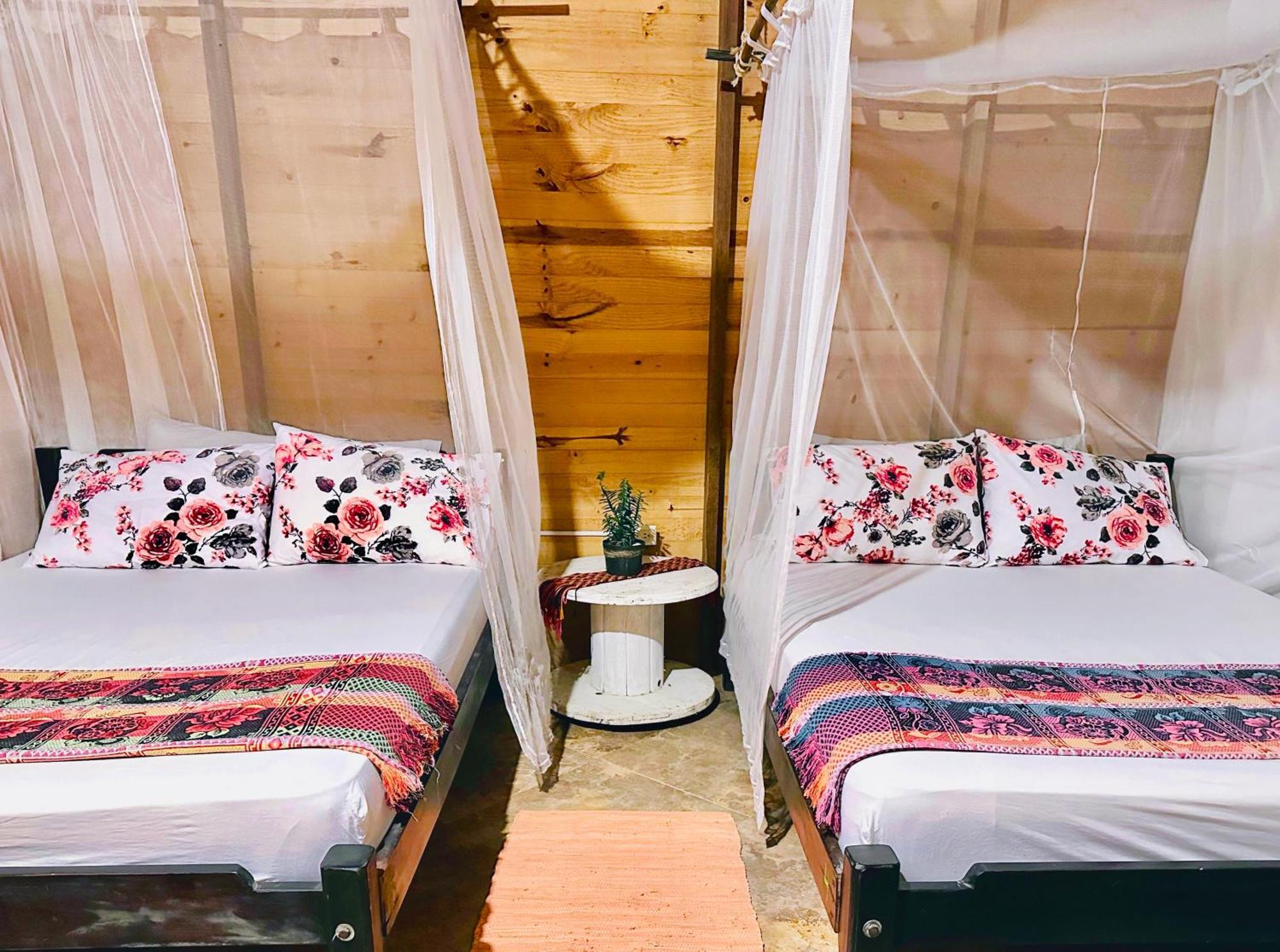 Bella Flor Hostel Паломино Екстериор снимка