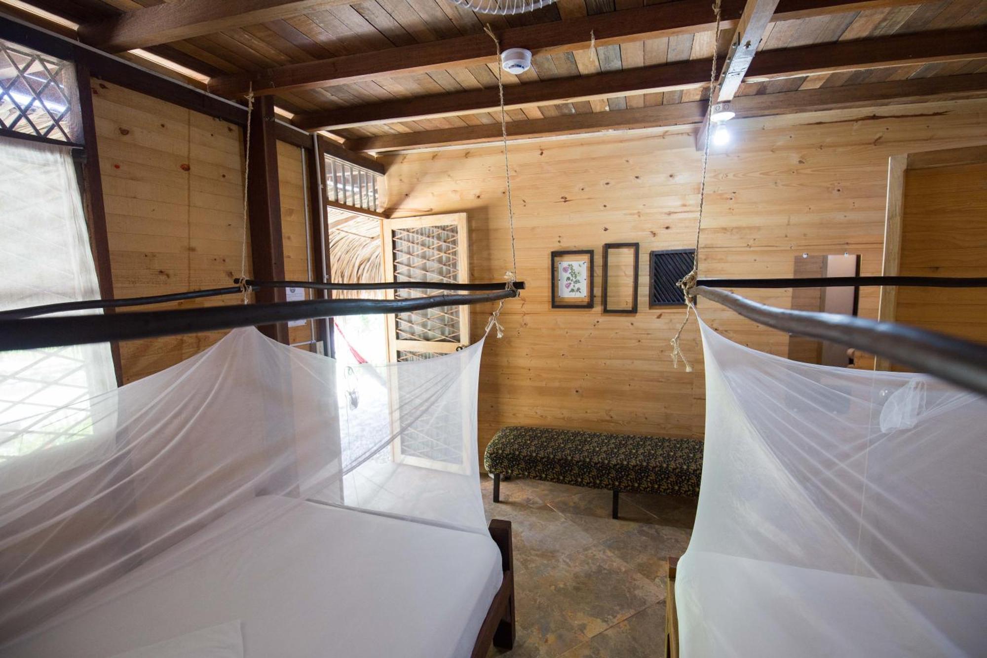 Bella Flor Hostel Паломино Екстериор снимка