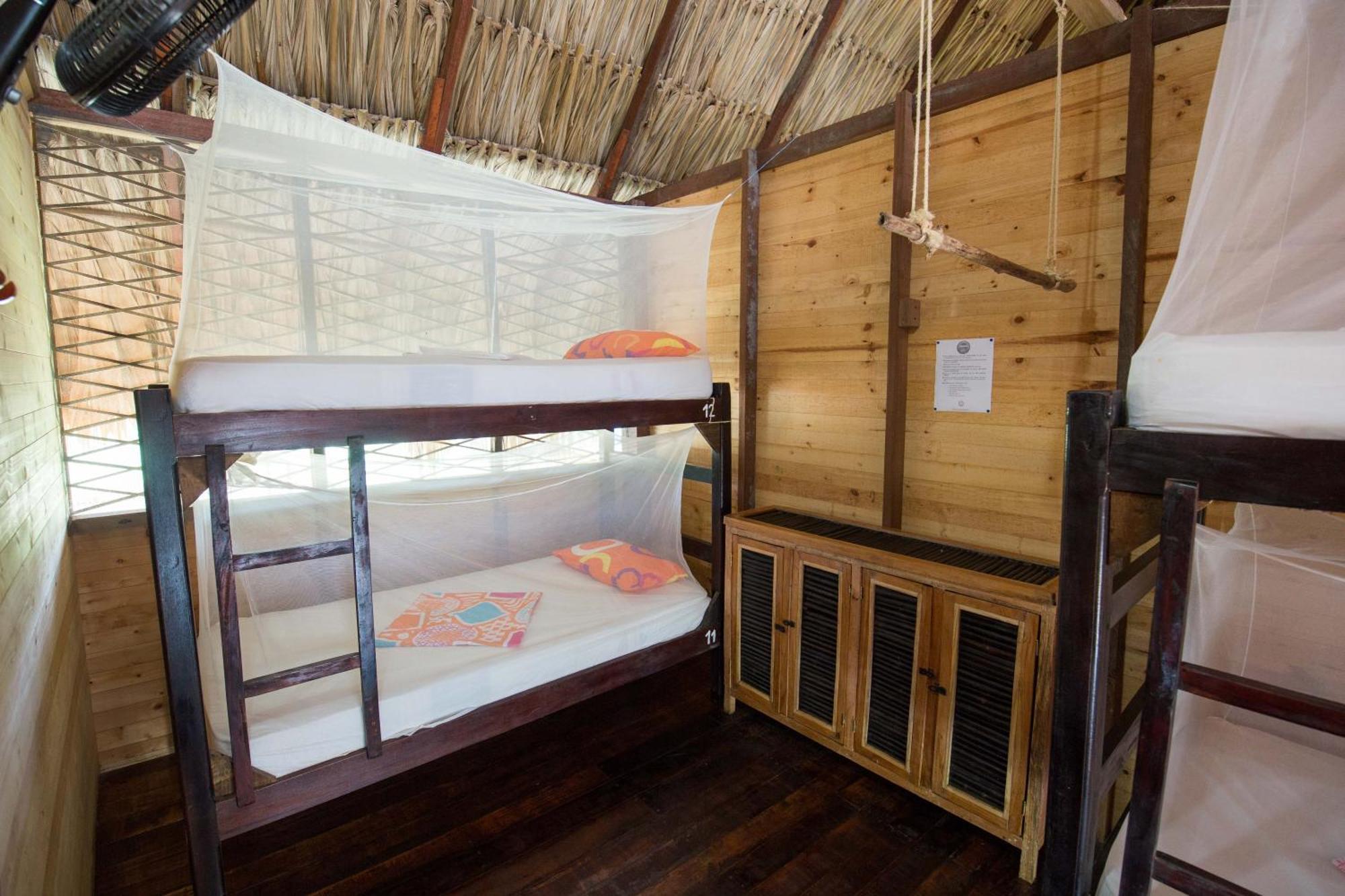 Bella Flor Hostel Паломино Екстериор снимка