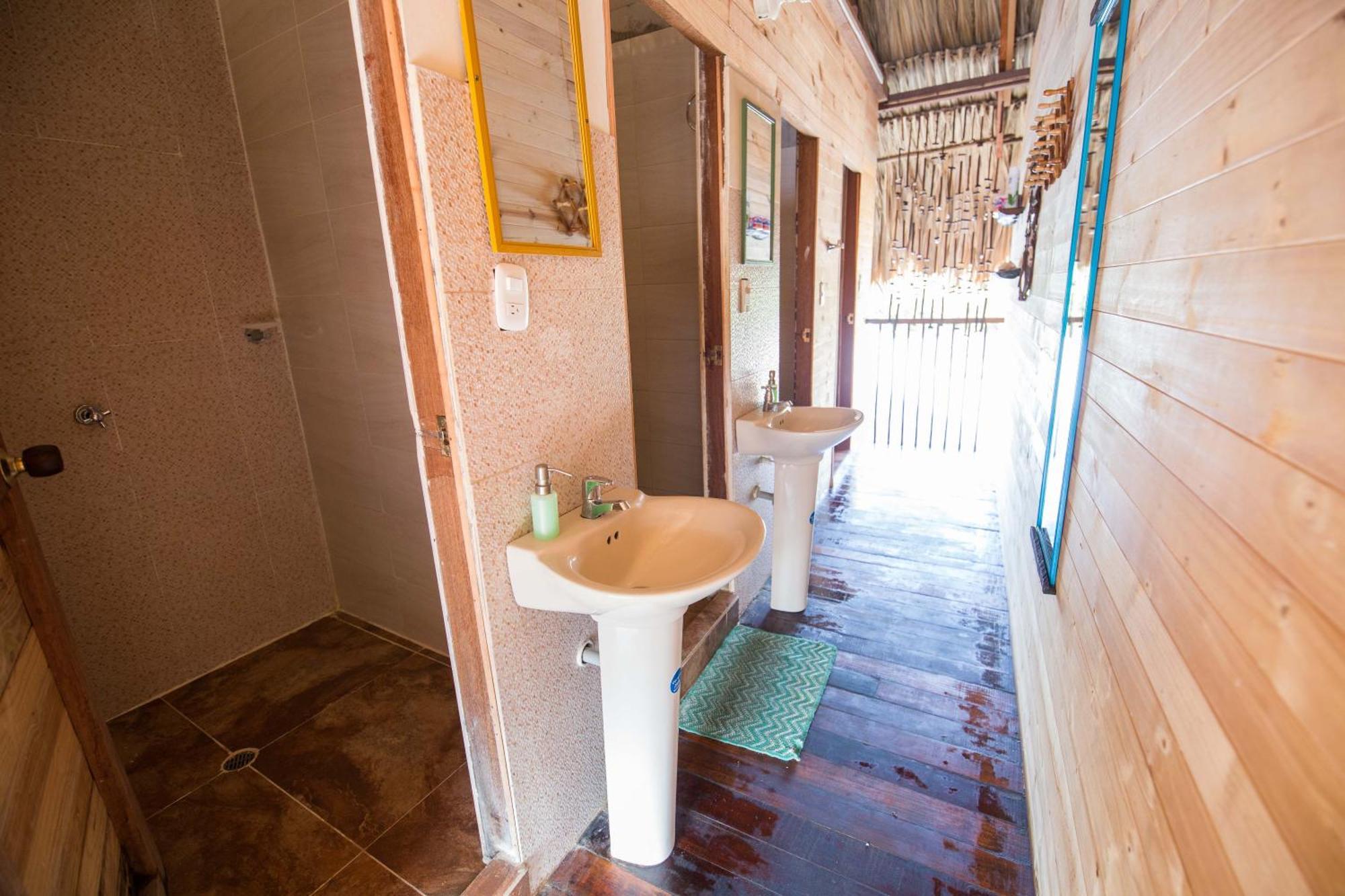 Bella Flor Hostel Паломино Екстериор снимка