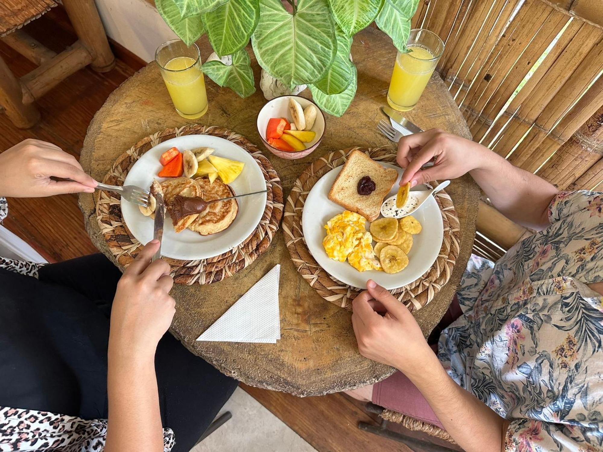 Bella Flor Hostel Паломино Екстериор снимка